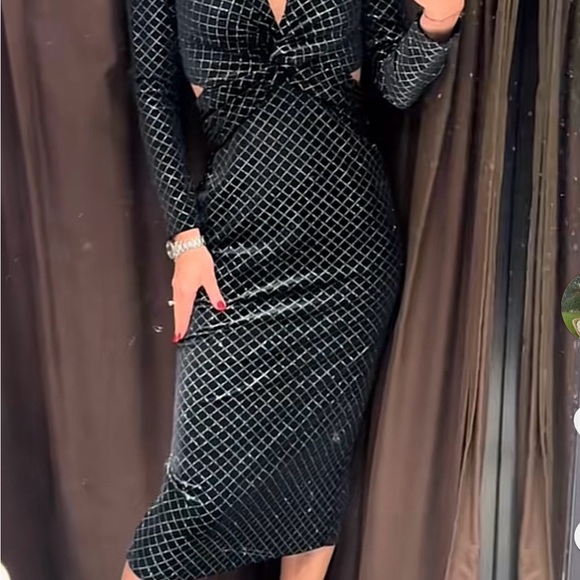 NEW ZARA BLACK SHIMMERY VELVET LONG DRESS SIZE SMALL MIDI LENGTH Style 0387/157 - Picture 6 of 6